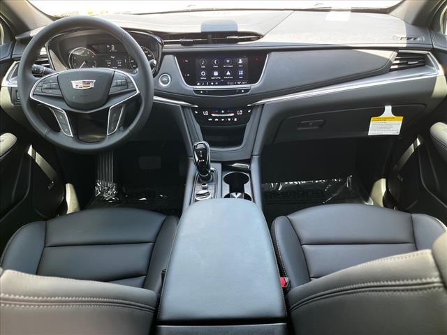 2025 Cadillac XT5 Luxury