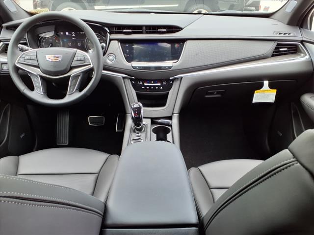 2025 Cadillac XT5 Sport