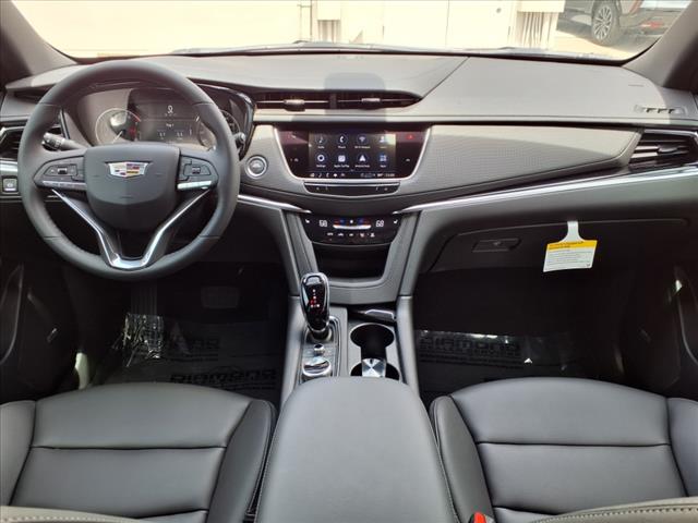 2025 Cadillac XT6 Luxury