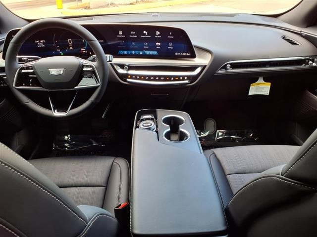 2025 Cadillac LYRIQ Sport