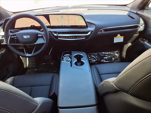 2025 Cadillac LYRIQ Sport