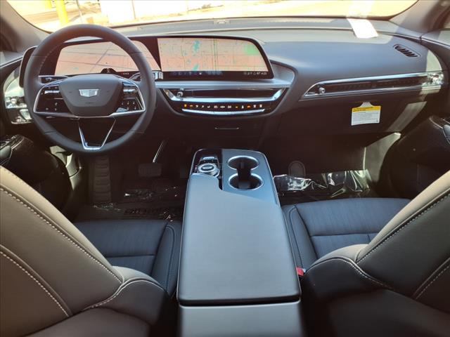 2025 Cadillac LYRIQ Sport