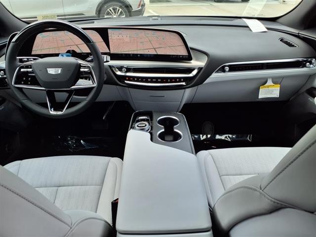 2025 Cadillac LYRIQ Sport