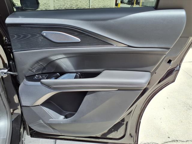 2025 Cadillac LYRIQ Sport