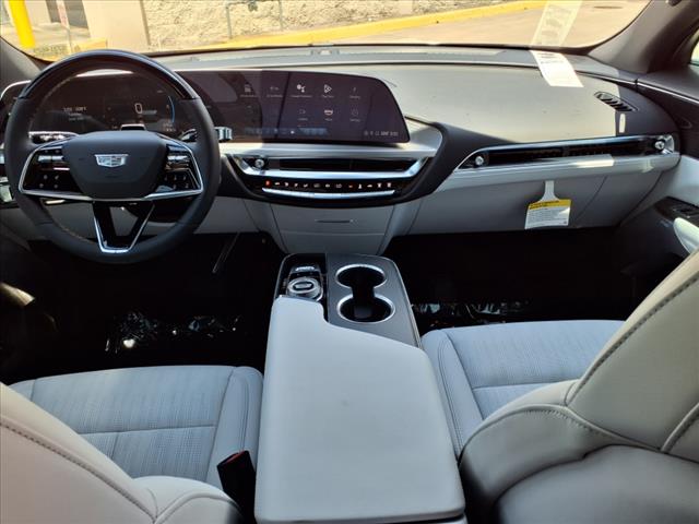 2025 Cadillac LYRIQ Sport