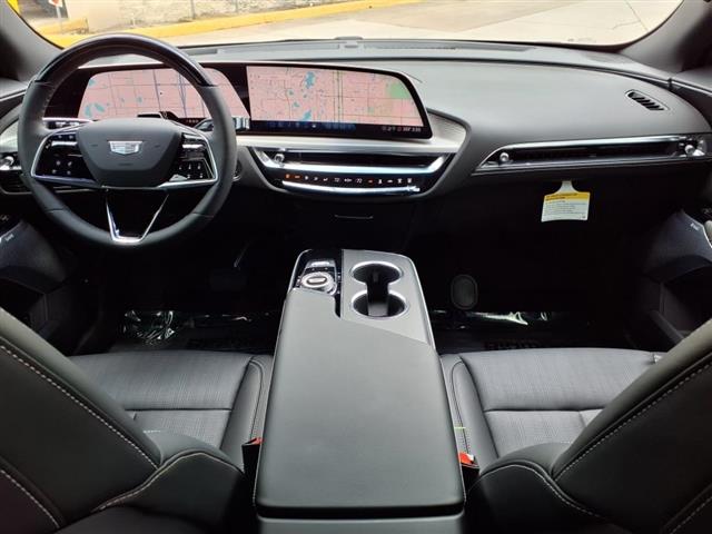 2025 Cadillac LYRIQ Sport