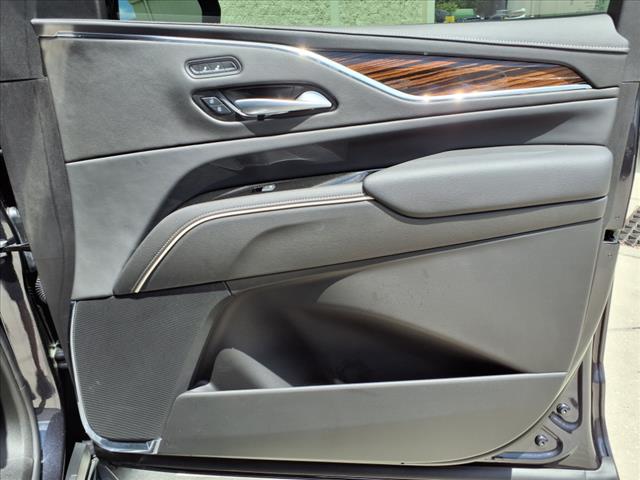 2024 Cadillac Escalade ESV Luxury
