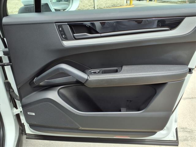 2024 Porsche Cayenne Base