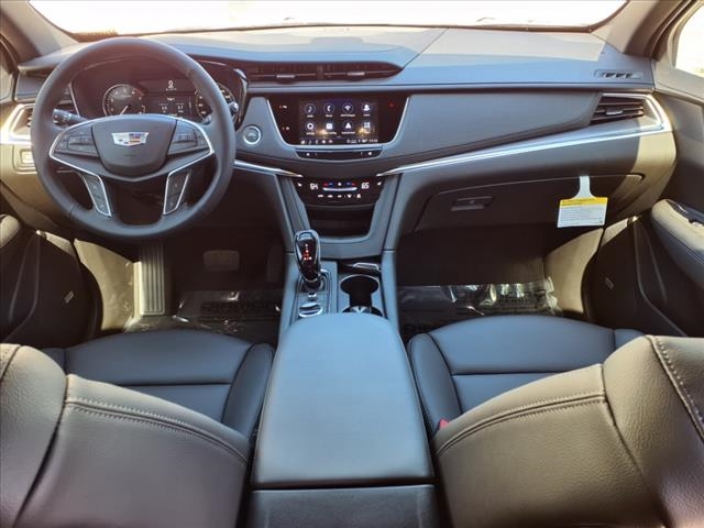 2025 Cadillac XT5 Luxury