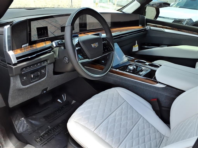 2025 Cadillac Escalade Sport Platinum