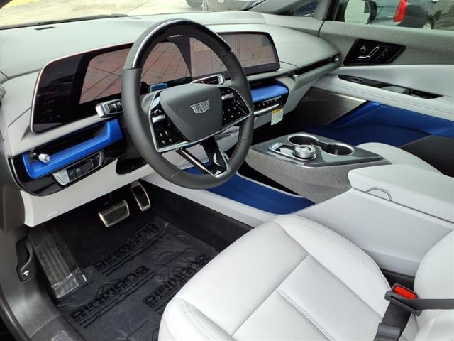 2025 Cadillac OPTIQ 