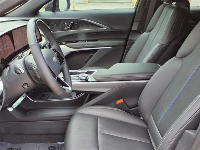 2025 Cadillac LYRIQ Sport