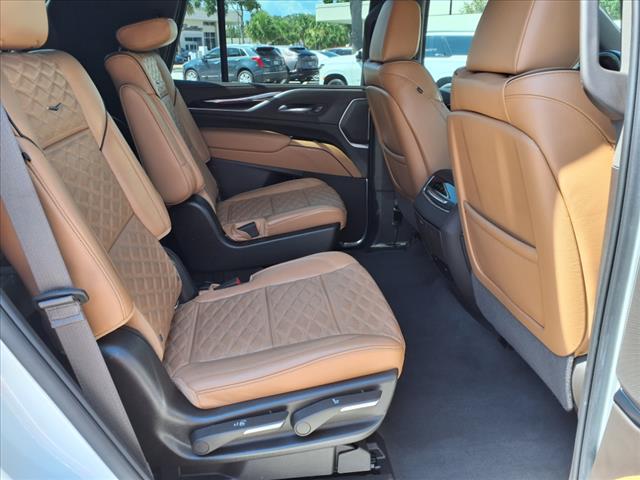 2022 Cadillac Escalade Premium Luxury