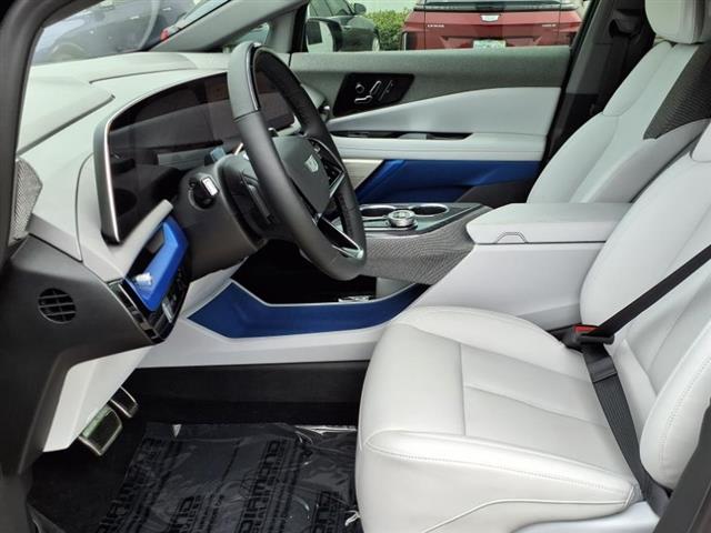 2025 Cadillac OPTIQ 