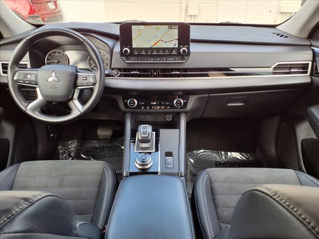 2023 Mitsubishi Outlander SE
