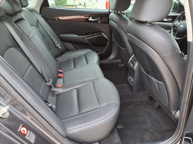 2017 Kia Cadenza Premium