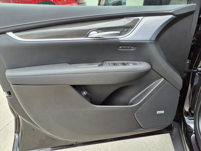 2025 Cadillac XT5 Sport