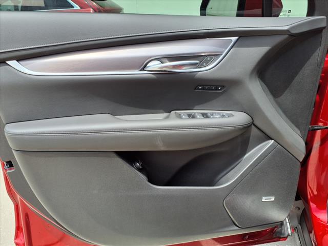 2025 Cadillac XT6 Luxury