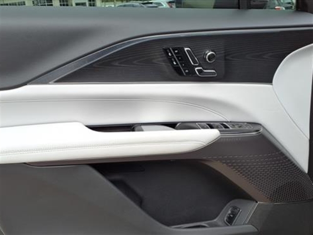 2025 Cadillac LYRIQ Luxury