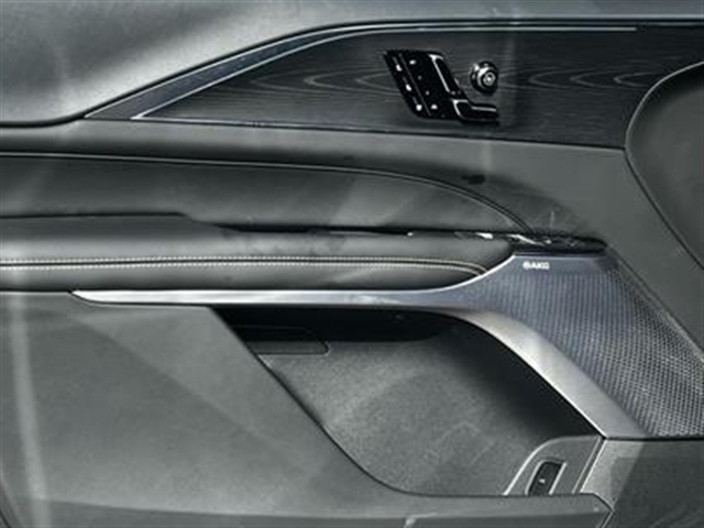 2025 Cadillac LYRIQ Luxury