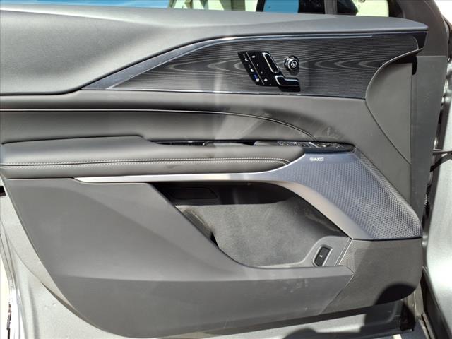 2025 Cadillac LYRIQ Luxury