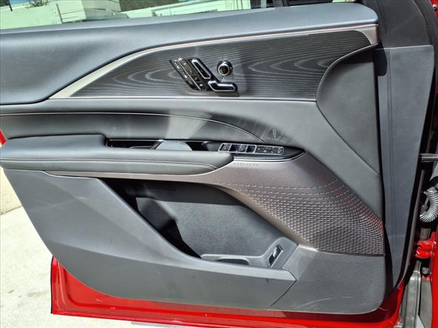 2025 Cadillac LYRIQ Sport