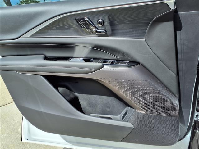 2025 Cadillac LYRIQ Sport