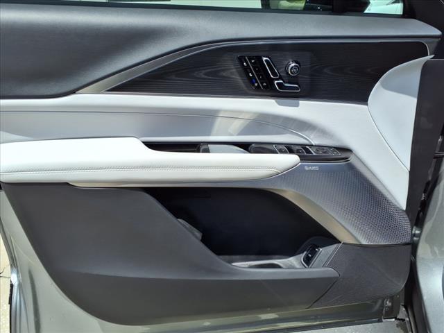 2025 Cadillac LYRIQ Sport