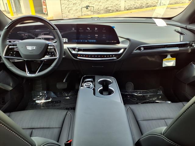 2025 Cadillac LYRIQ Sport