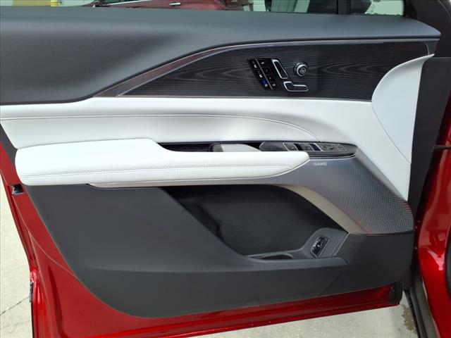 2025 Cadillac LYRIQ Sport