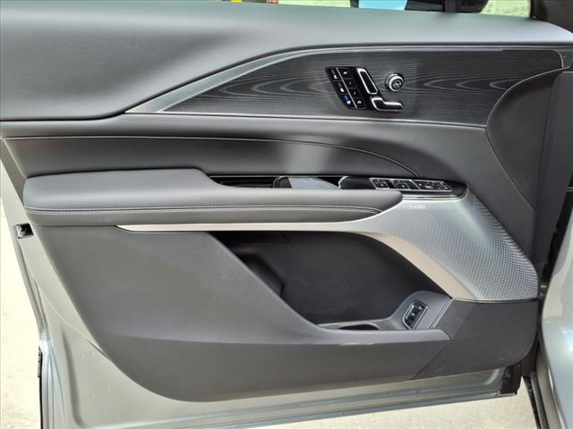 2025 Cadillac LYRIQ Sport