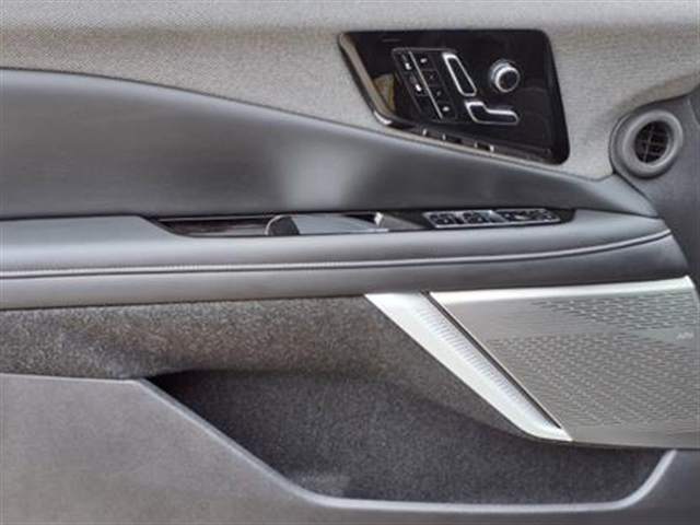 2025 Cadillac OPTIQ 