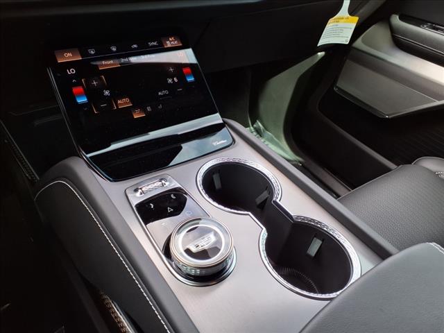 2026 Cadillac VISTIQ 