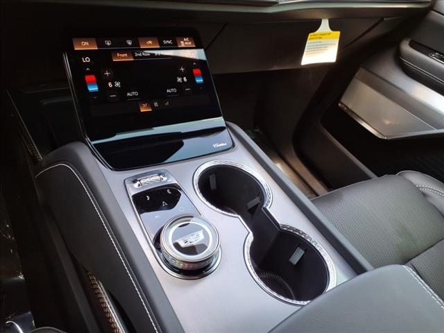 2026 Cadillac VISTIQ 