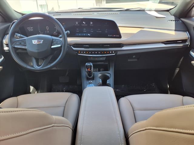 2025 Cadillac XT4 Premium Luxury