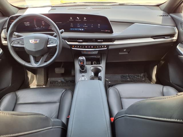2024 Cadillac XT4 Premium Luxury