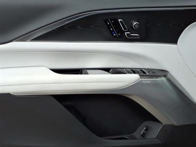 2025 Cadillac LYRIQ Luxury