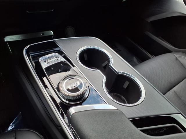 2025 Cadillac LYRIQ Sport