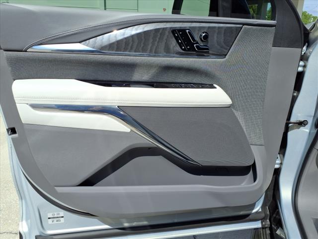 2025 Cadillac Escalade IQ Luxury 1
