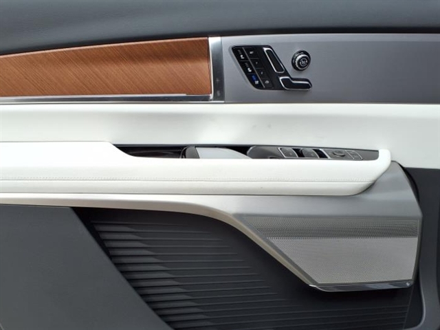 2026 Cadillac VISTIQ 