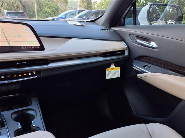 2025 Cadillac XT4 Premium Luxury