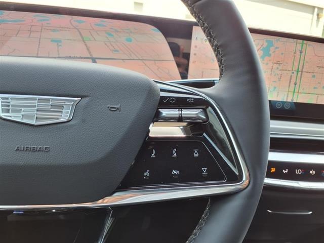 2025 Cadillac LYRIQ Sport