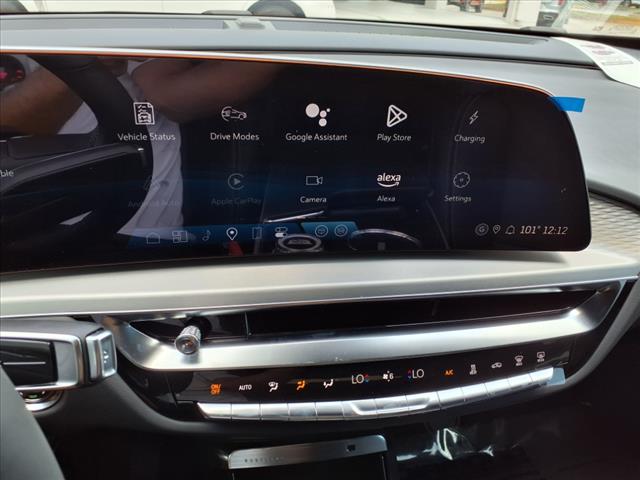 2025 Cadillac LYRIQ Sport