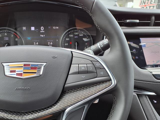 2025 Cadillac XT5 Sport
