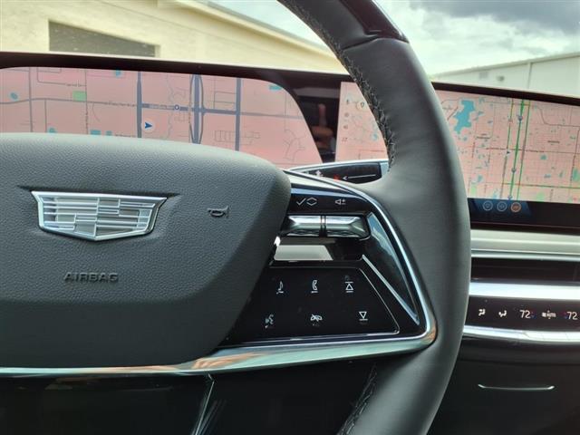 2025 Cadillac LYRIQ Sport