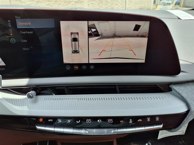 2025 Cadillac OPTIQ 