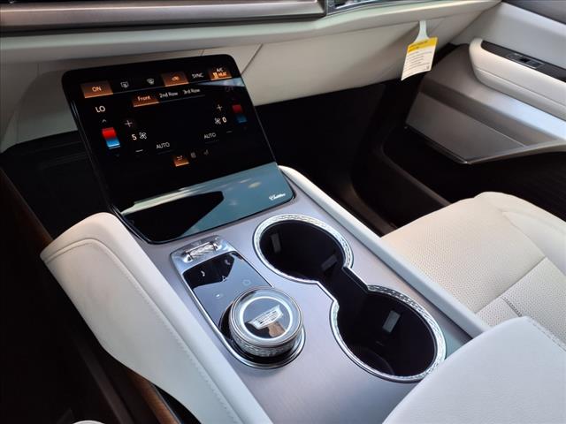 2026 Cadillac VISTIQ 