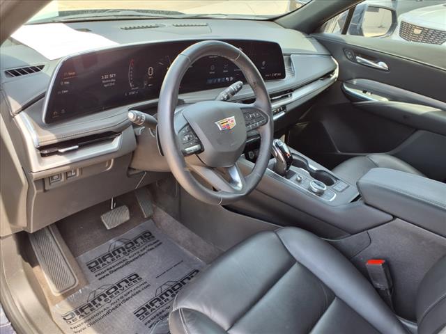 2024 Cadillac XT4 Premium Luxury