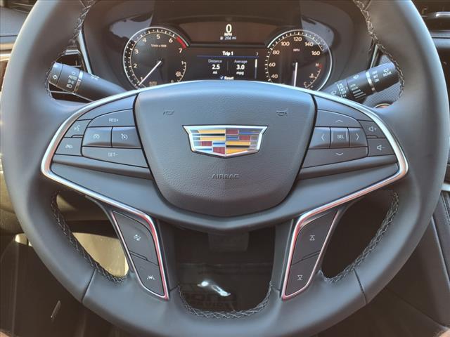 2025 Cadillac XT5 Luxury