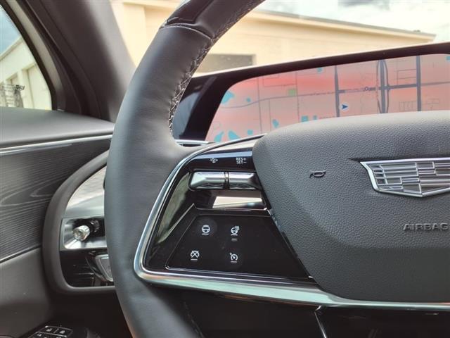 2025 Cadillac LYRIQ Sport